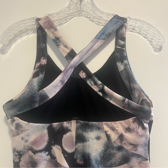 LUCY Sun Salutation Bra Activewear Top - Picture 9 of 10